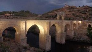 puente-alcantara-caceres-proyectos-iluminacion-fundacion-iberdrola-espana-3